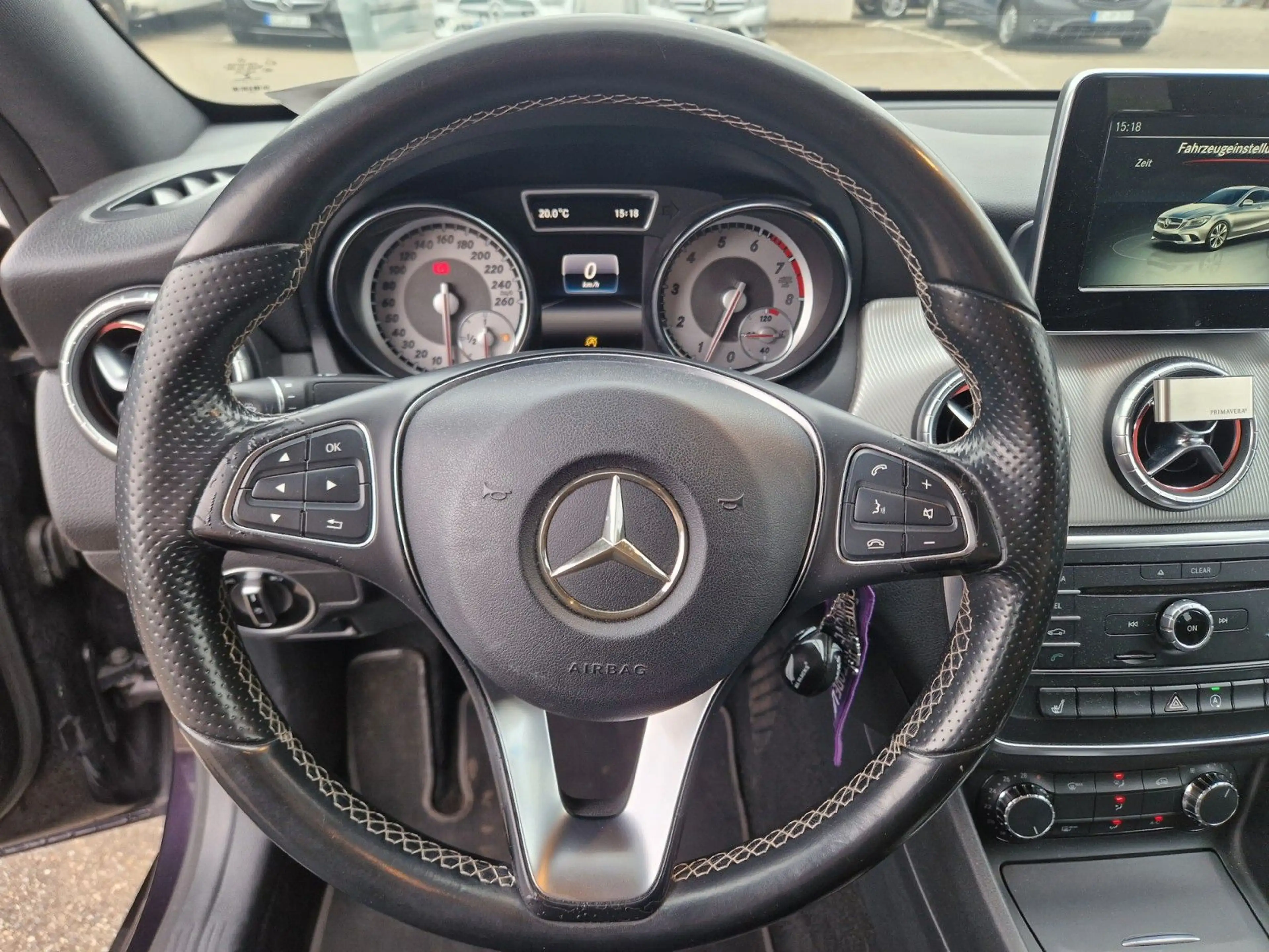 Mercedes-Benz CLA 180 Urban|ILS|Kamera|Ambiente|Klima|Attentio — photo 10