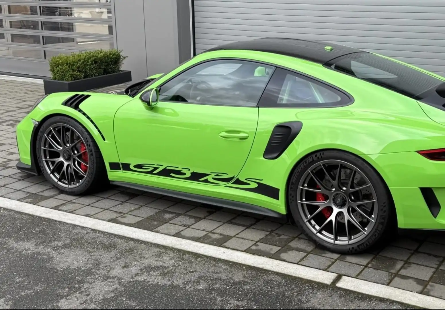 Porsche 911 GT3 RS Weissach Coupe Verde - 1