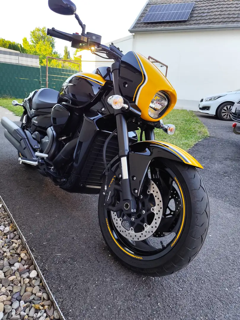 Suzuki VZR 1800 Black Edition Boss Fekete - 1