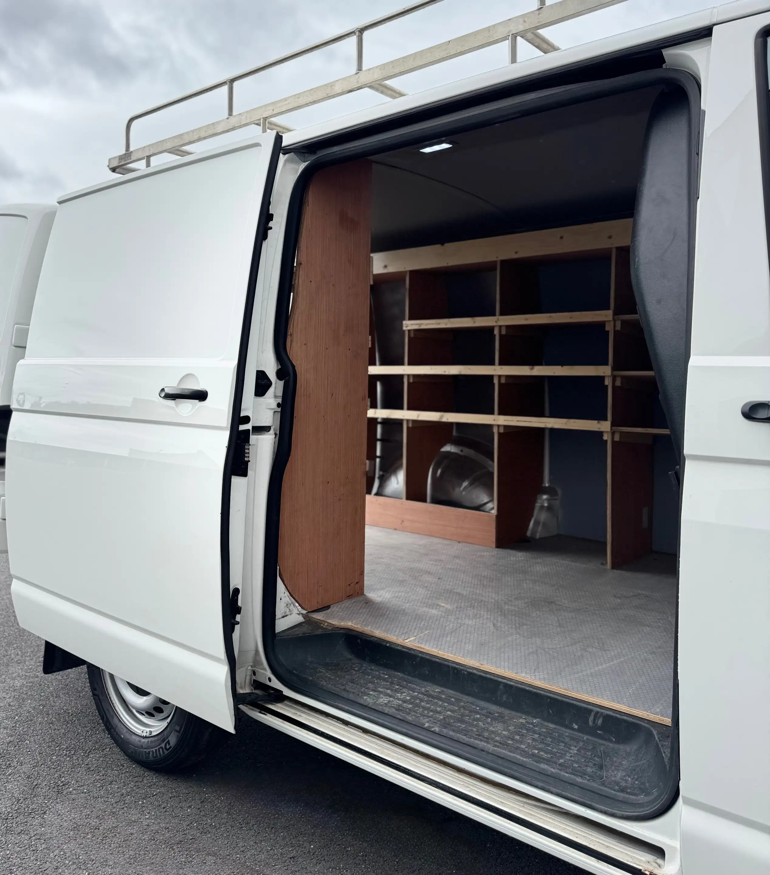 Volkswagen T6.1 Transporter 2.0 TDi (EU6d-T) — photo 13
