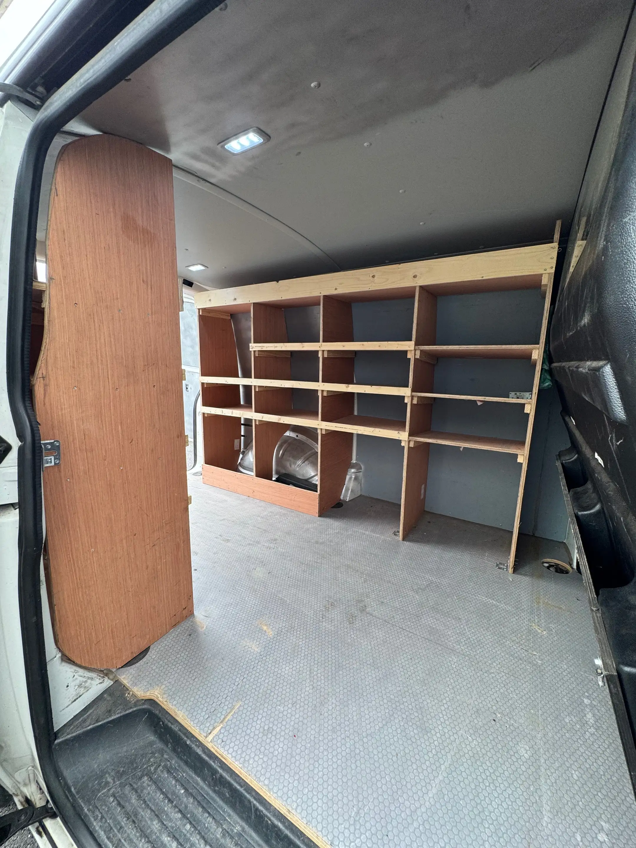 Volkswagen T6.1 Transporter 2.0 TDi (EU6d-T) — photo 14