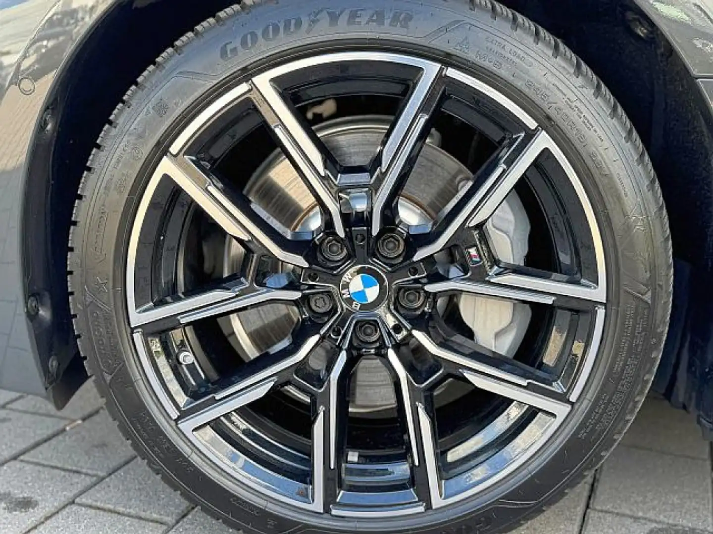 BMW i4 eDrive35 M Sportpak Laser*elSitze+M.°HUP+HIFI Gri - 2
