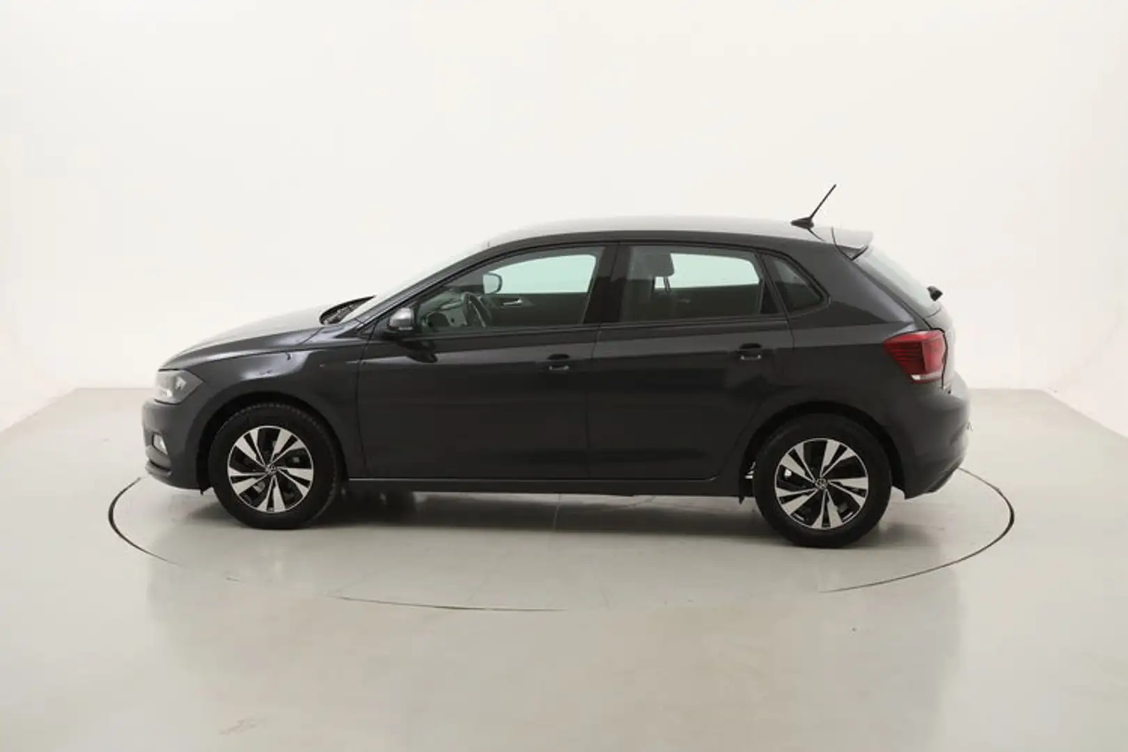 Volkswagen Polo Comfortline 1.0 Benzina 95CV Grigio - 2