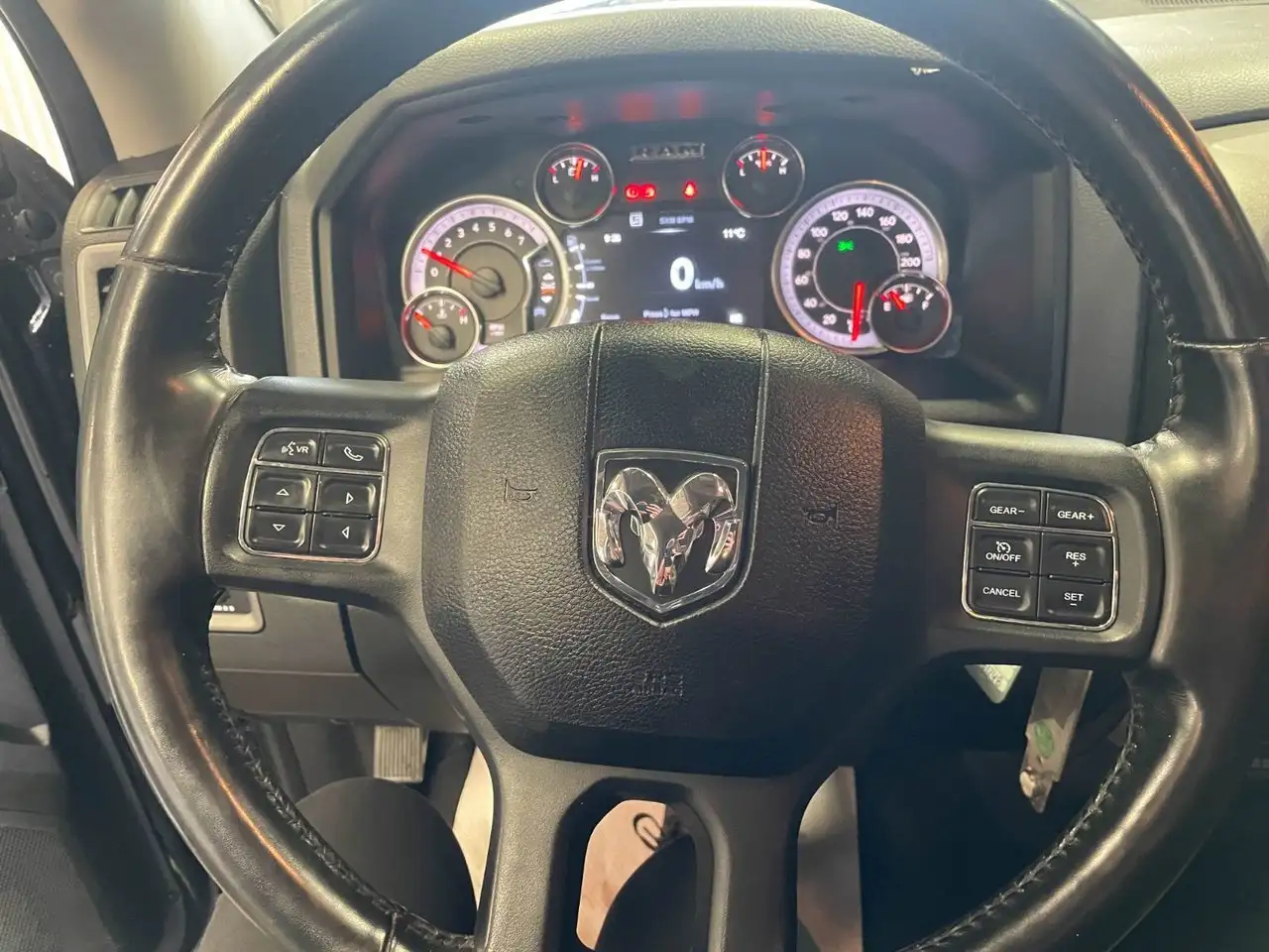 RAM 1500 снимка RAM 1500