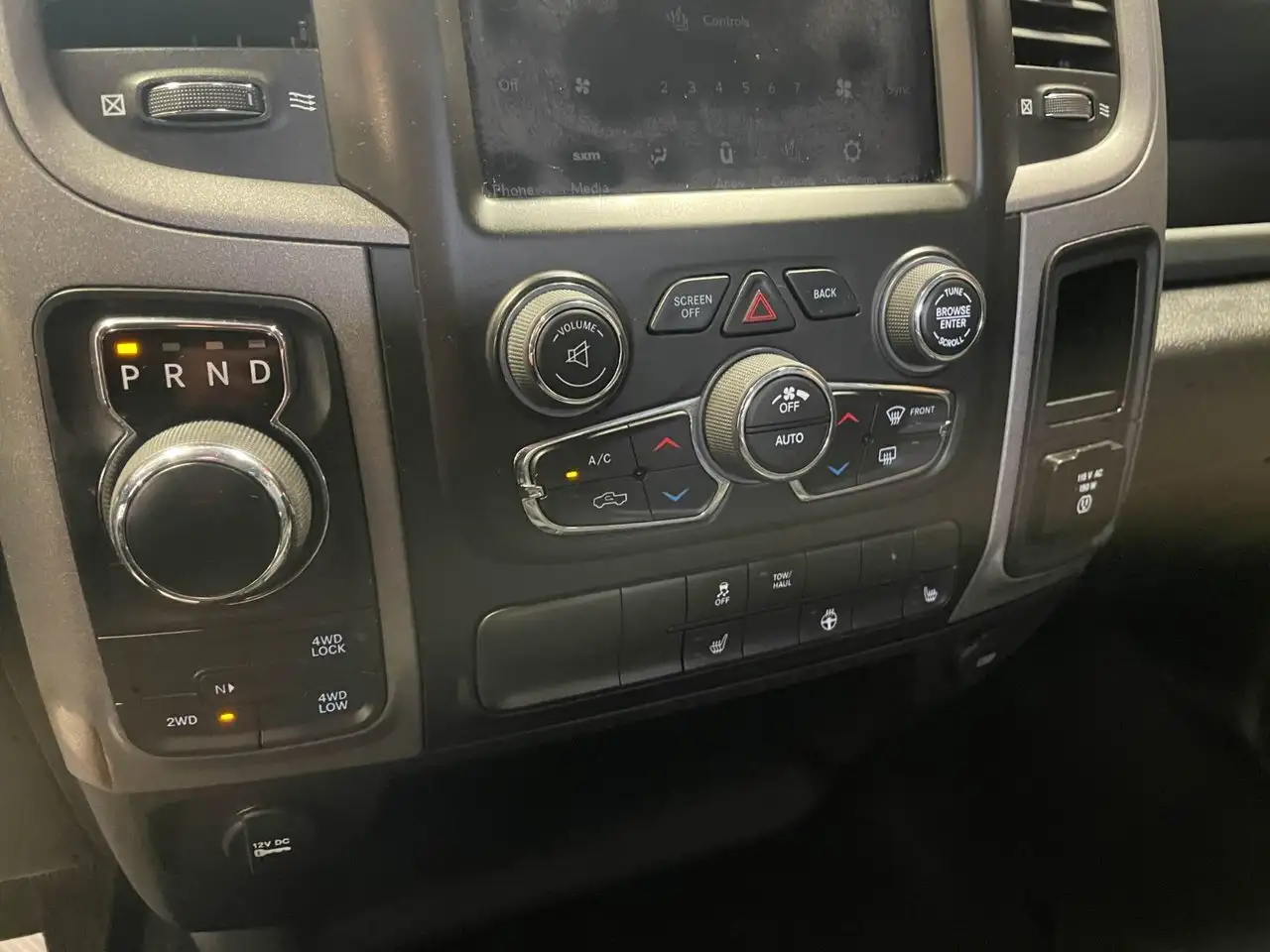 RAM 1500 снимка RAM 1500