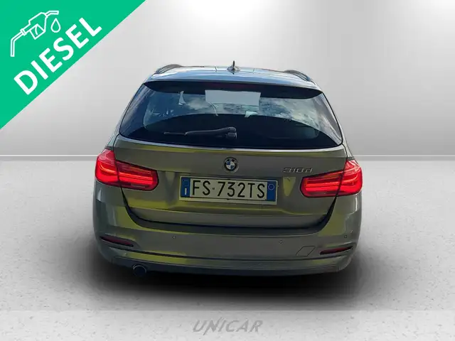 BMW 3 Series view 4