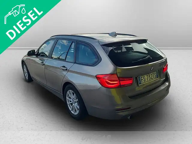 BMW 3 Series view 3