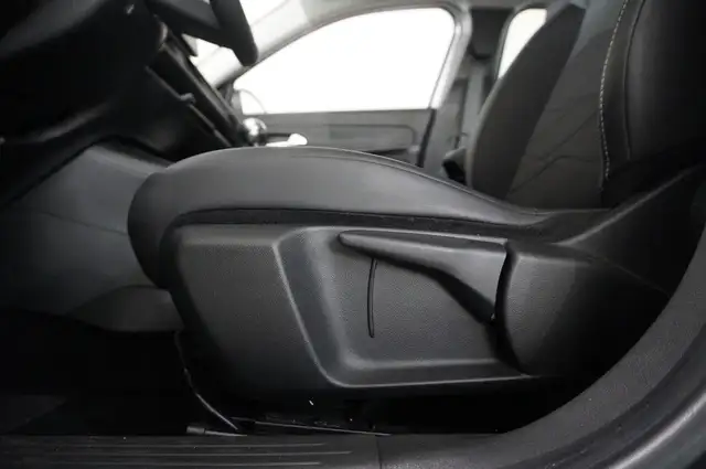 Jeep Avenger view 14