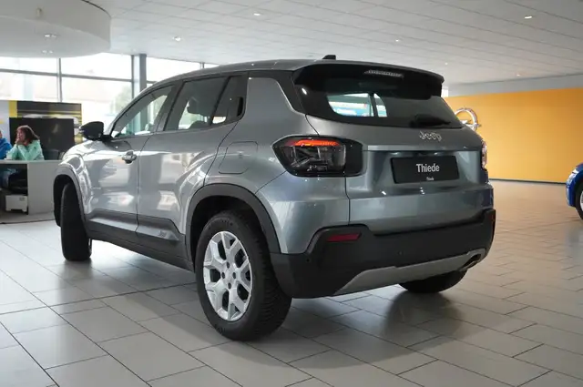 Jeep Avenger view 9