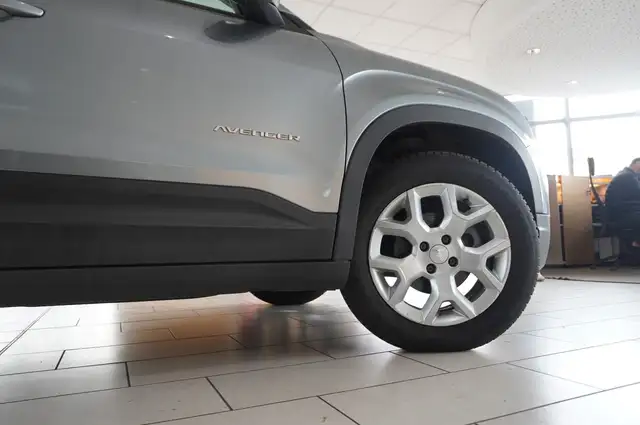 Jeep Avenger view 6