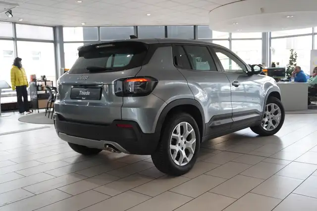 Jeep Avenger view 8