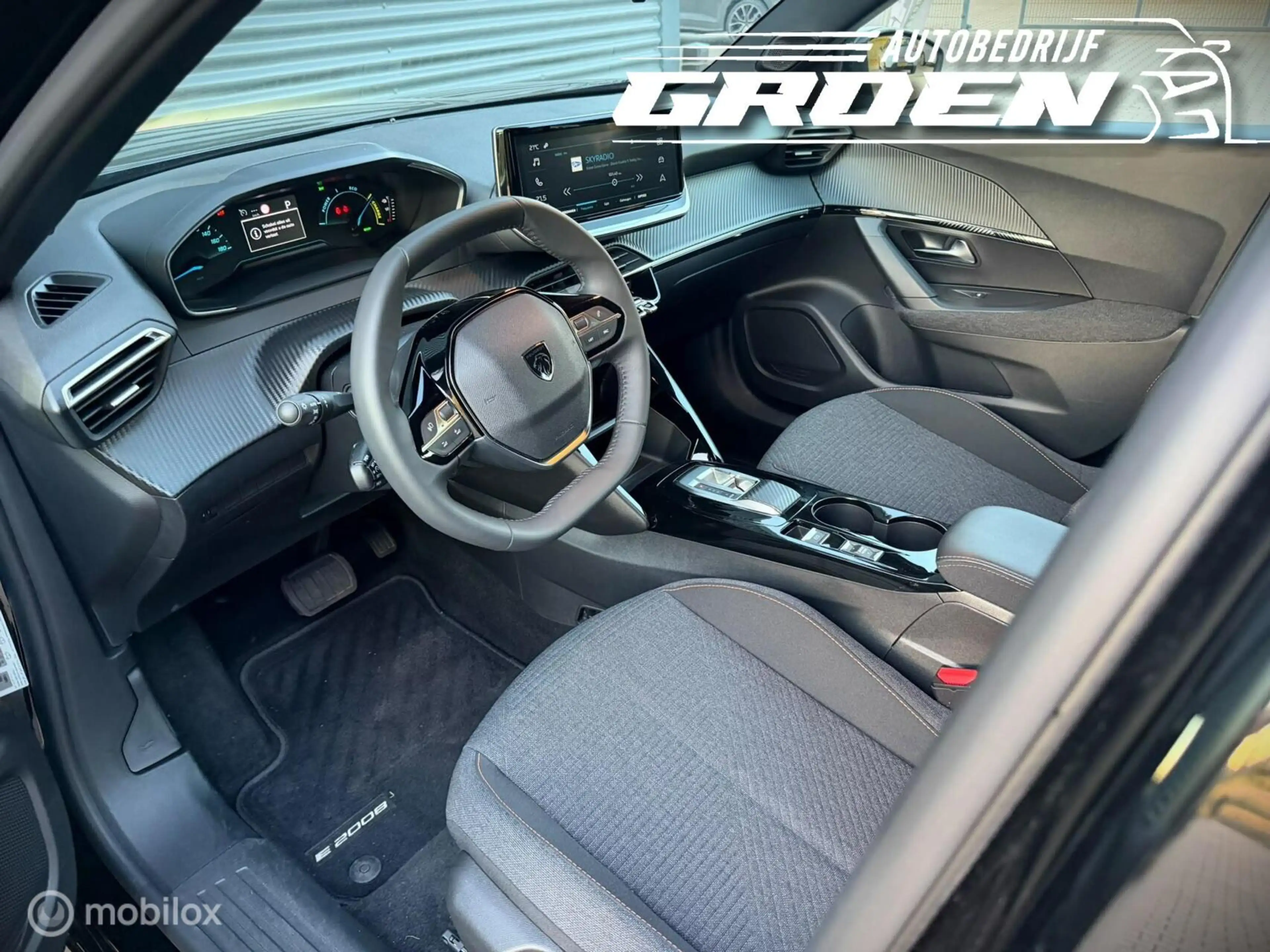 Peugeot e-2008 EV Active Pack 50 kWh AppleCarplay|SOH 99.8% — photo 17