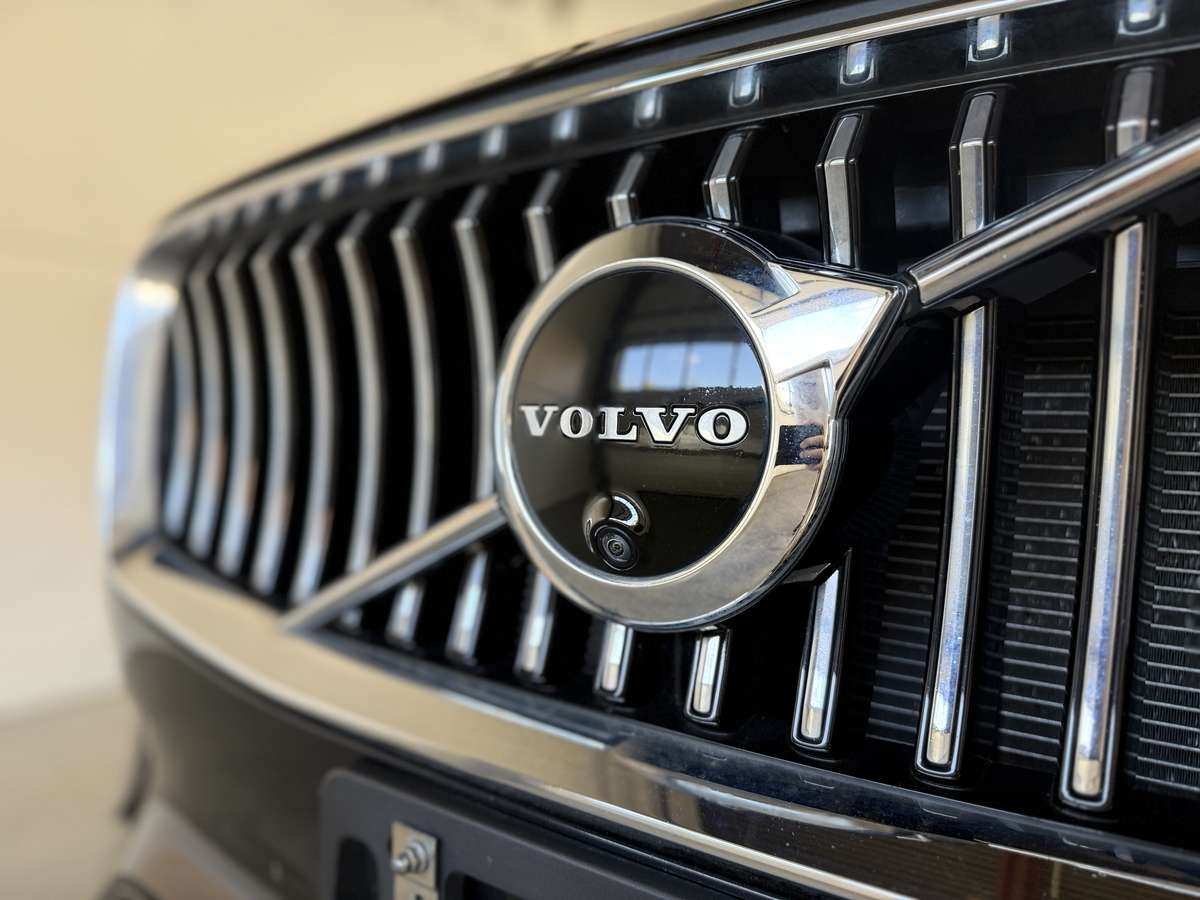 2021 Volvo XC90 T6 Momentum thumb 20