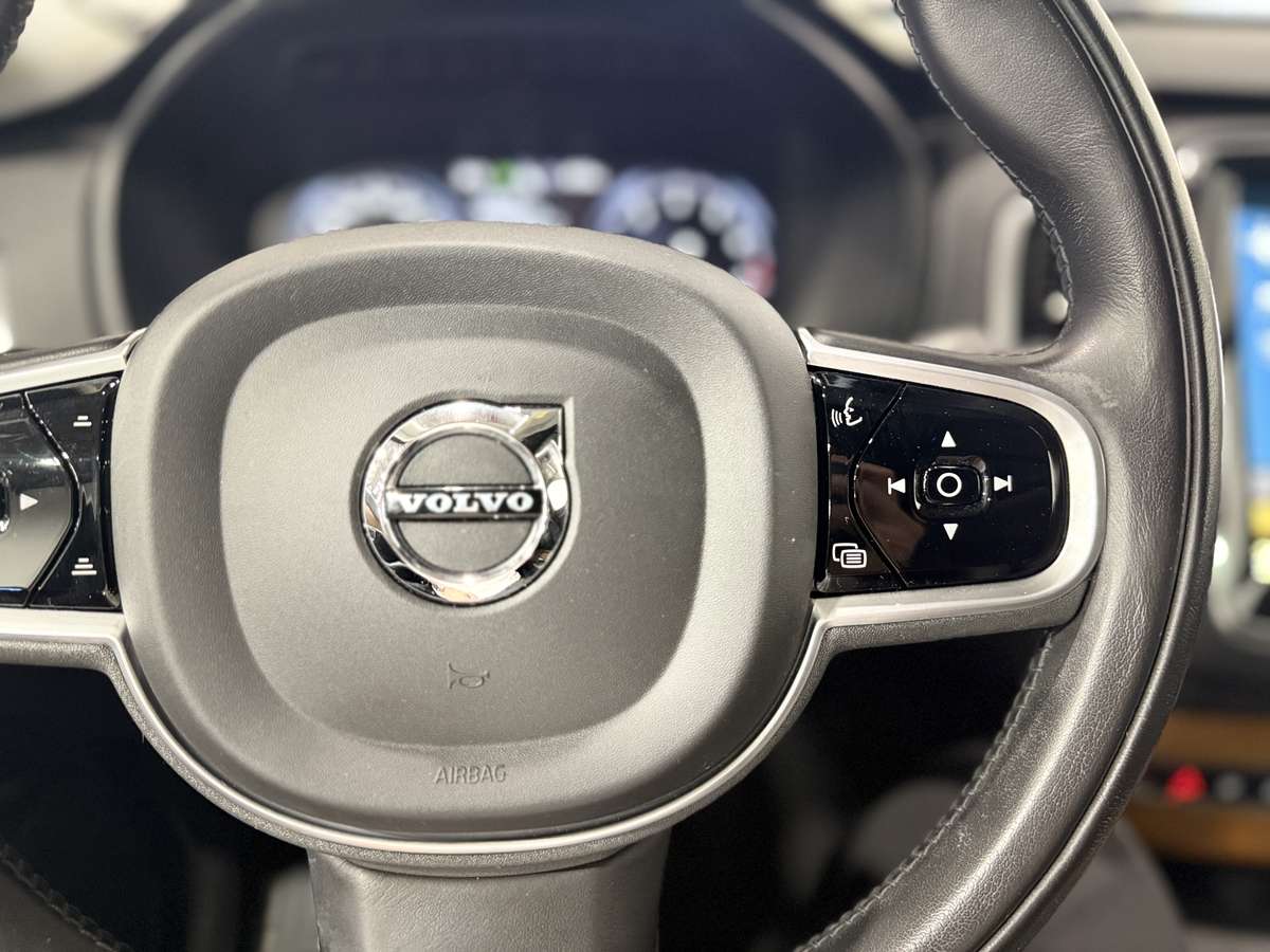 2021 Volvo XC90 T6 Momentum thumb 30