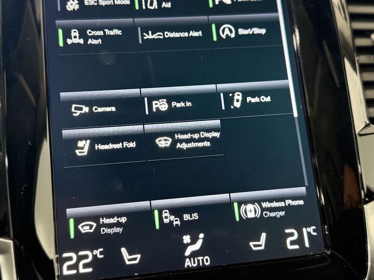 2021 Volvo XC90 T6 Momentum thumb 37