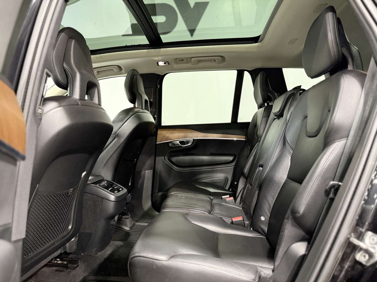 2021 Volvo XC90 T6 Momentum thumb 48