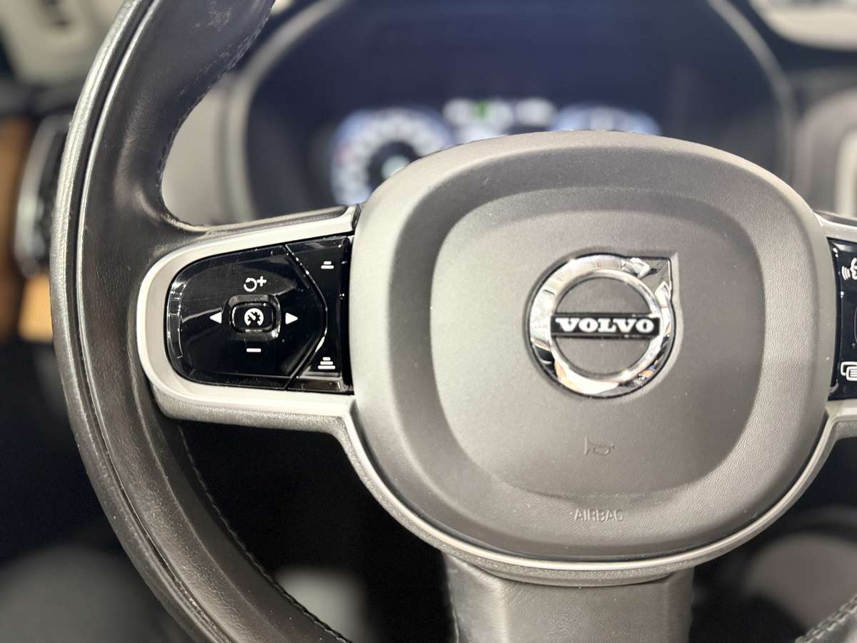 2021 Volvo XC90 T6 Momentum thumb 29