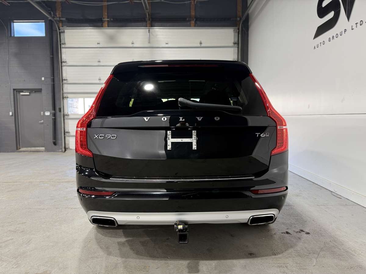 2021 Volvo XC90 T6 Momentum thumb 14