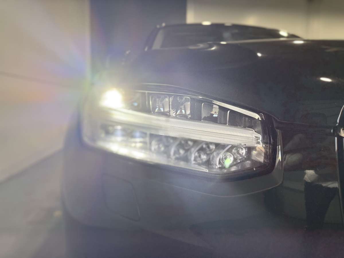 2021 Volvo XC90 T6 Momentum thumb 19