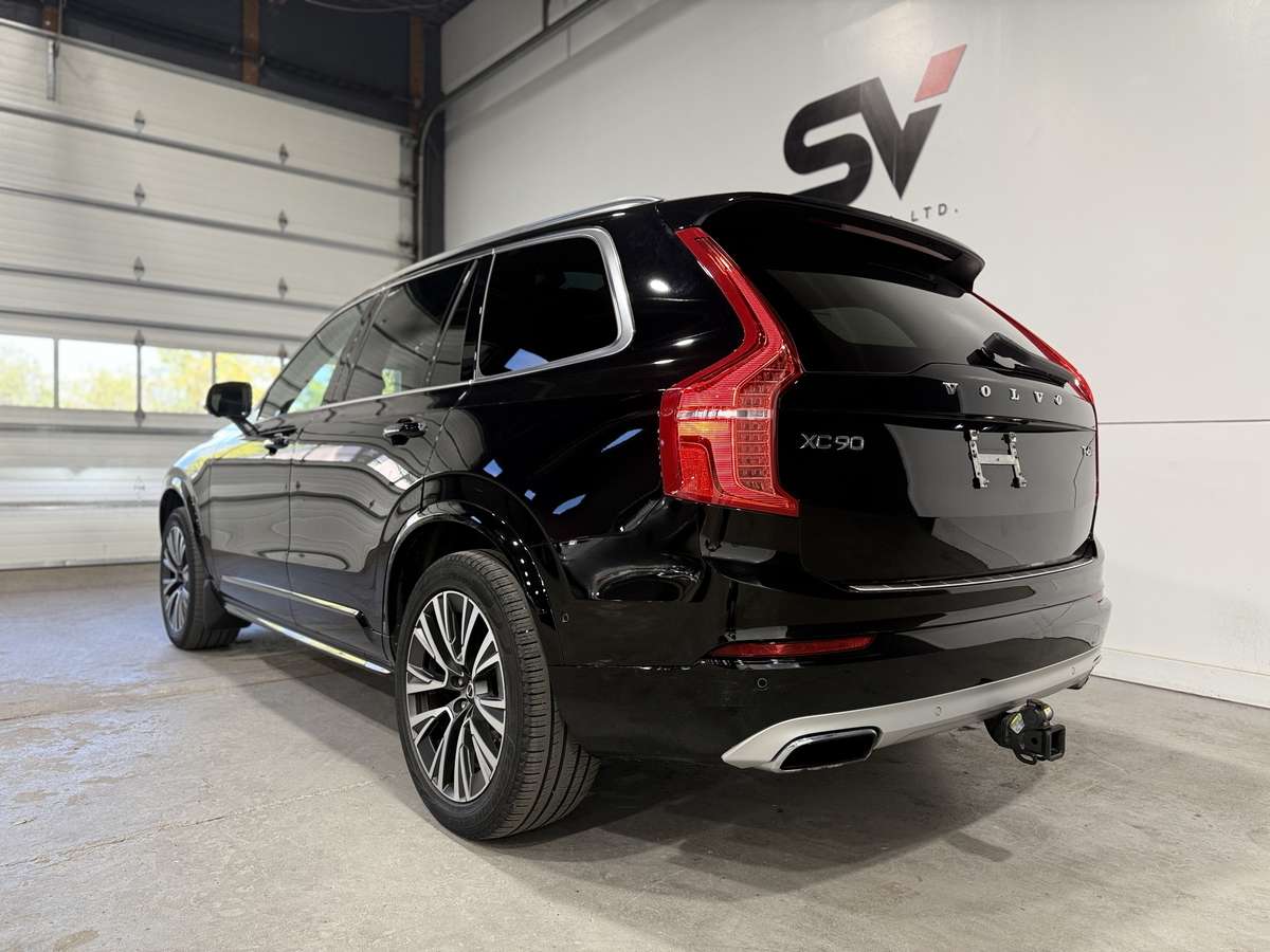 2021 Volvo XC90 T6 Momentum thumb 13