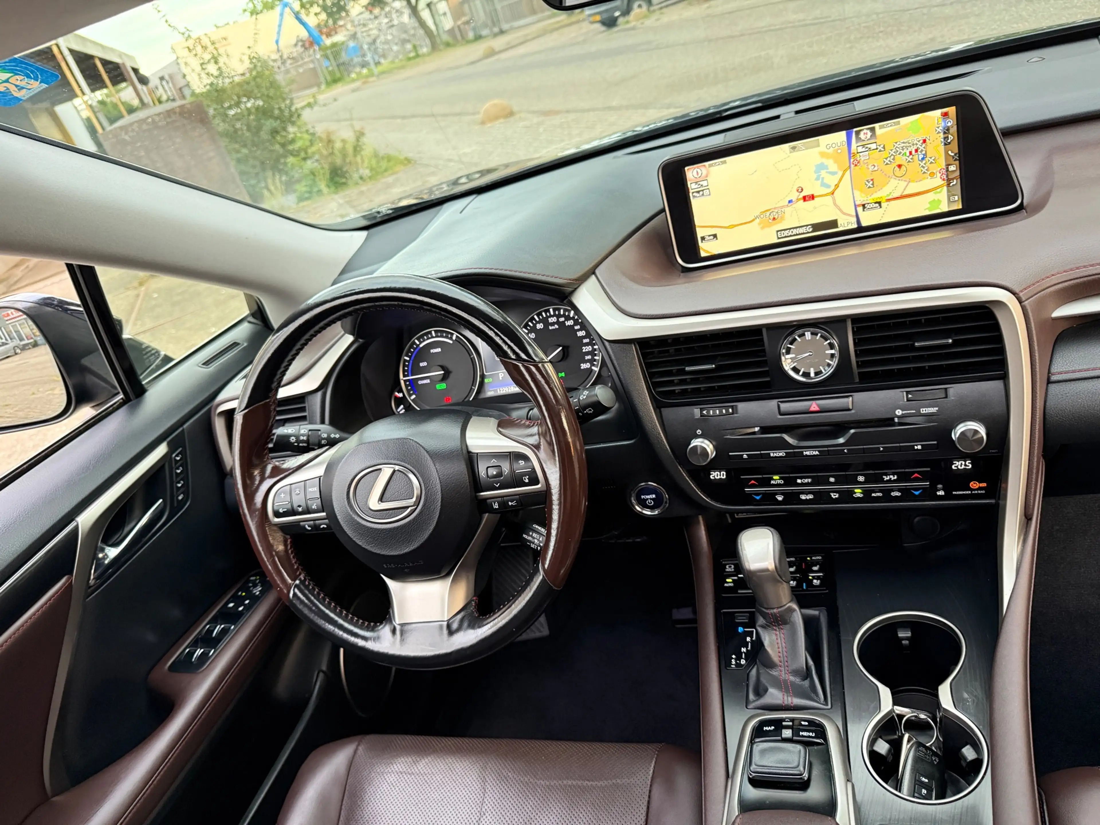 Lexus RX 450h 4WD LUXURY LINE PANO LEDER FULL OPTIONS 20-INCH — photo 17
