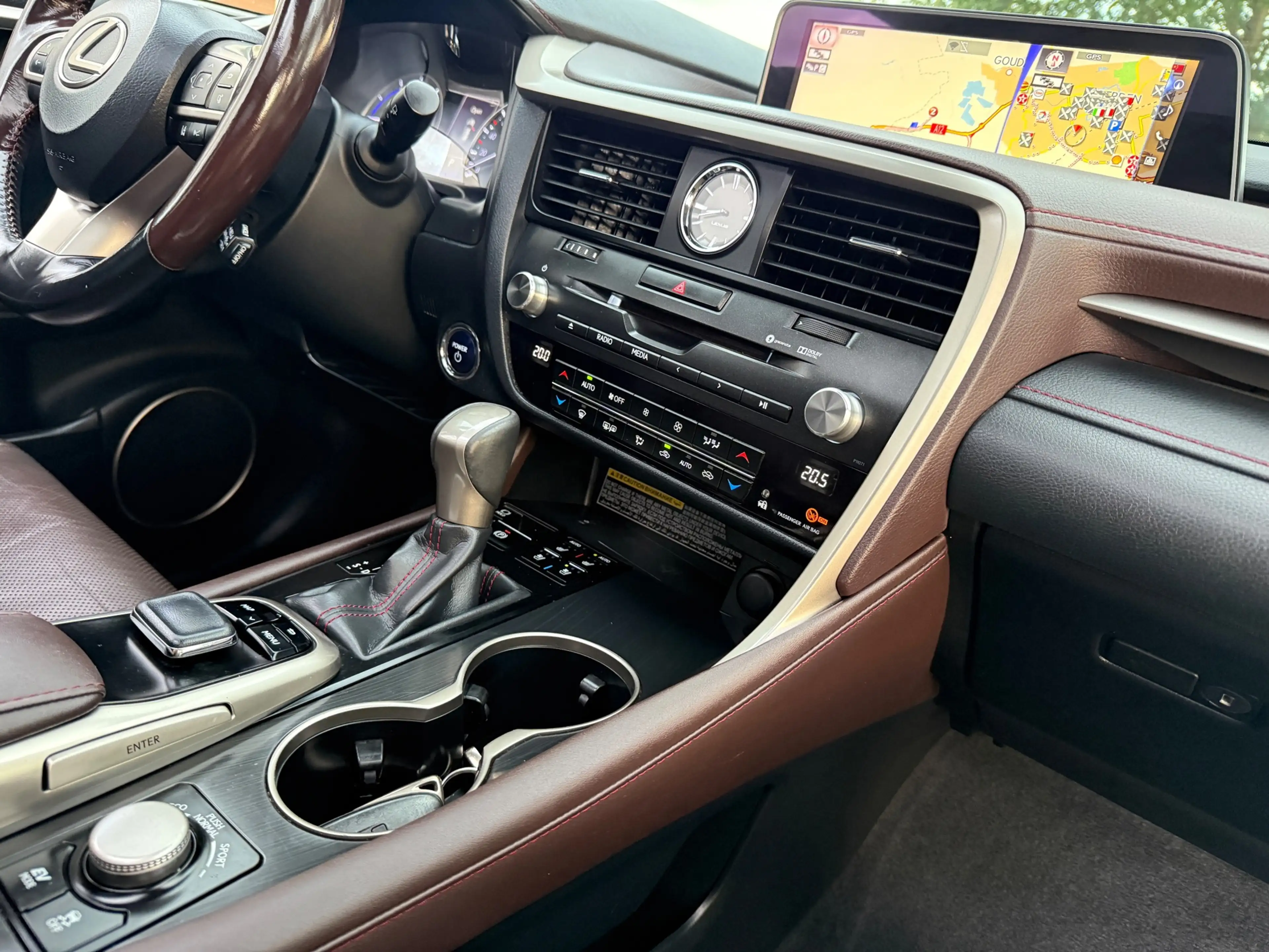 Lexus RX 450h 4WD LUXURY LINE PANO LEDER FULL OPTIONS 20-INCH — photo 18