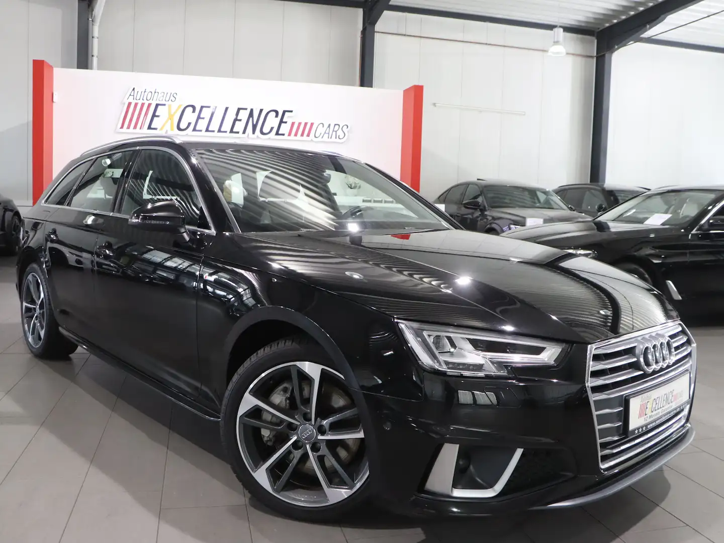 Audi A4 Avant 45 TFSI DESIGN S-LINE SPORT / PANORAMA Schwarz - 2