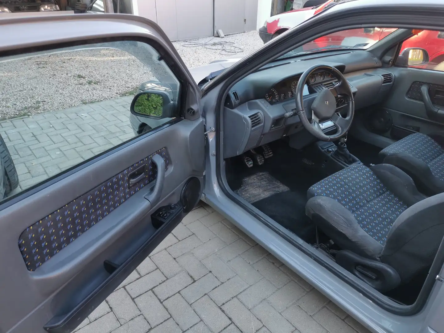 Renault Clio Clio+16+V Grau - 2