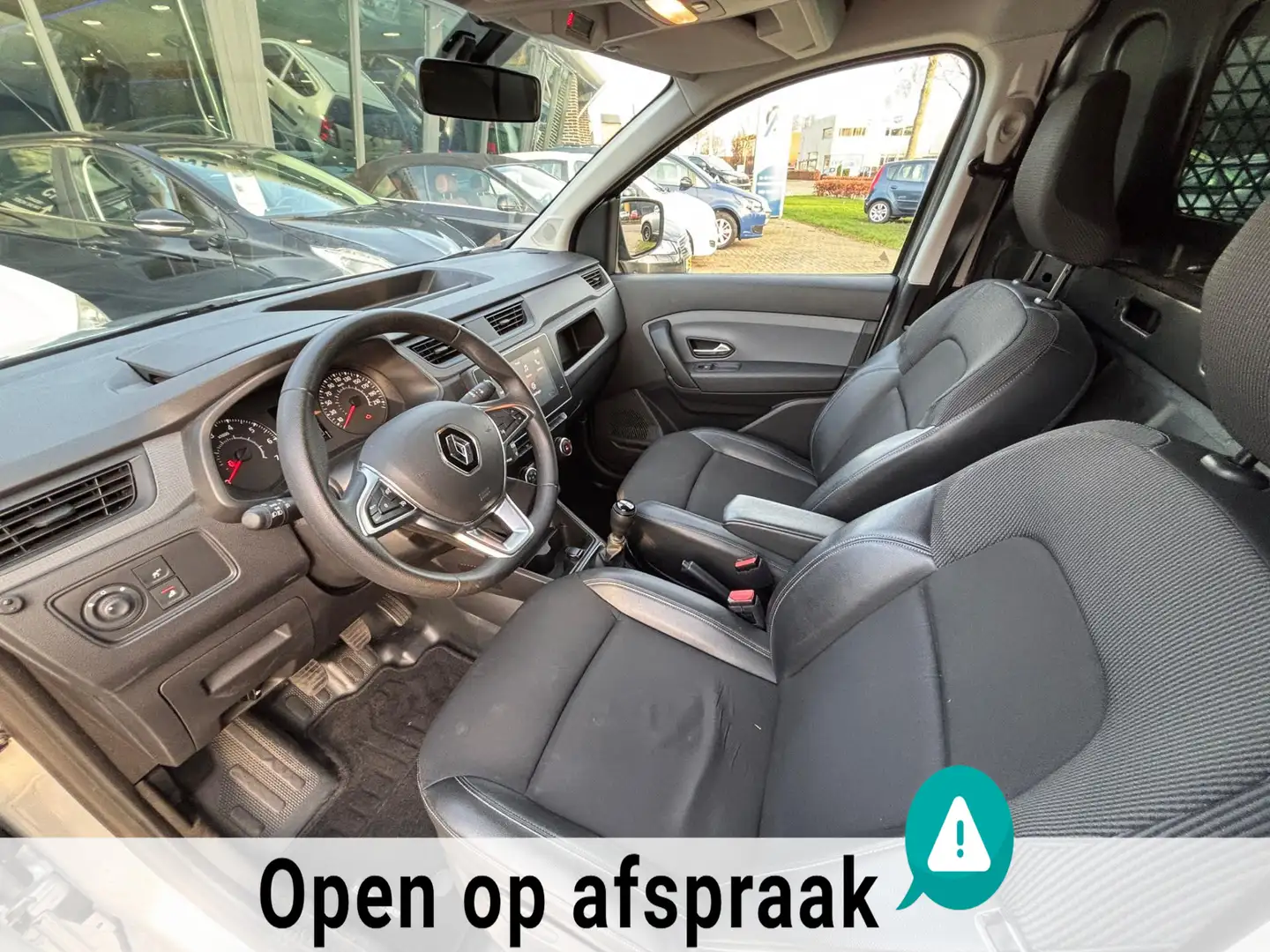 Renault Express 1.3 TCe 100 Comfort +, Navi, Camera, Vol optie, In Gris - 2