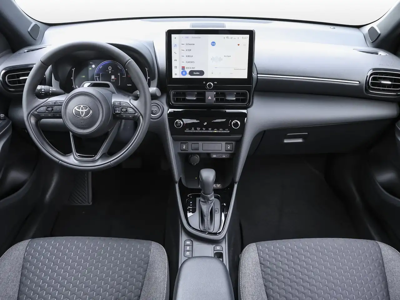 Toyota Yaris Cross Teamplayer Winter & Safety Paket 8