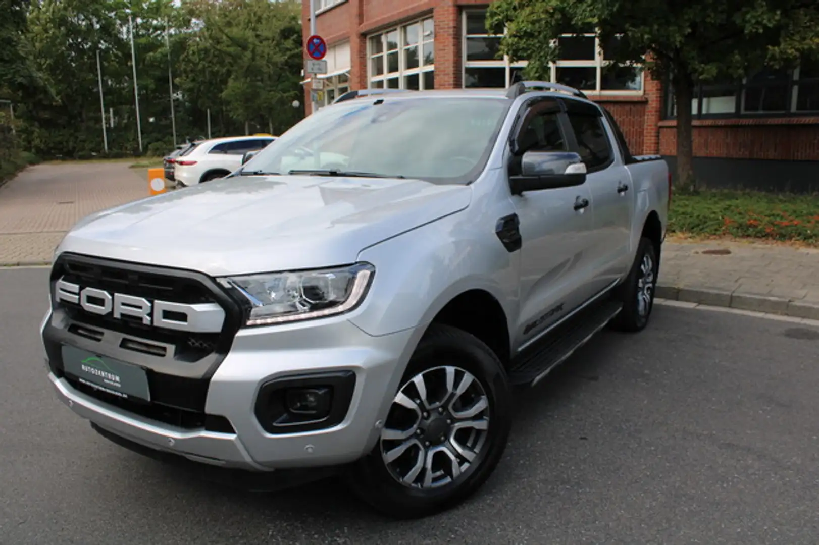 Ford Ranger Wildtrak 4x4 DoKa Navi/Leder/Xenon/AHK Silber - 1