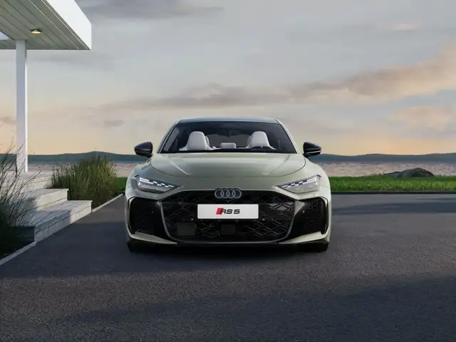 Audi RS5 view 2