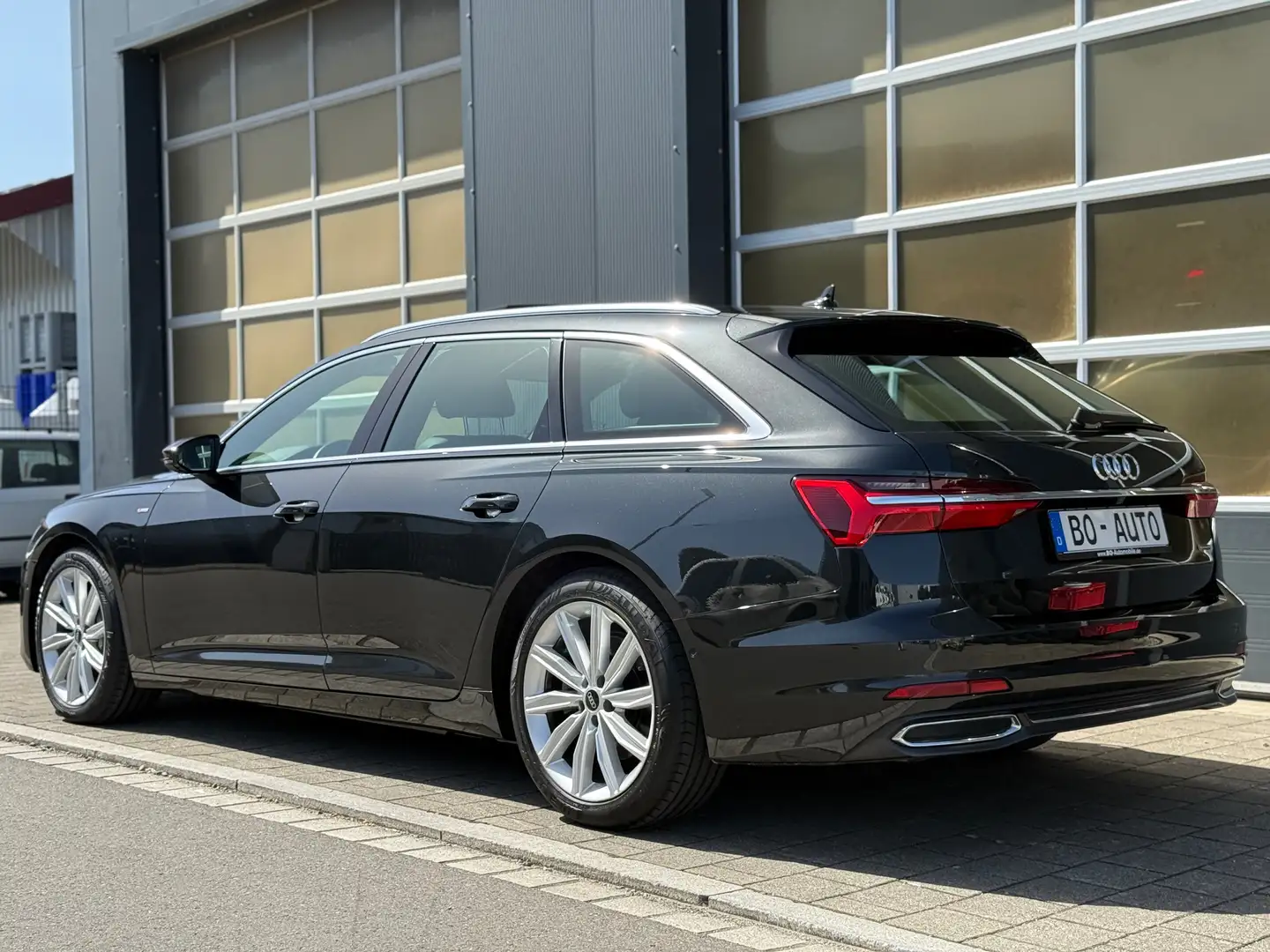 Audi A6 Avant 50 TDI S-LINE PANO Virtual B&O ACC Keyless Grau - 2