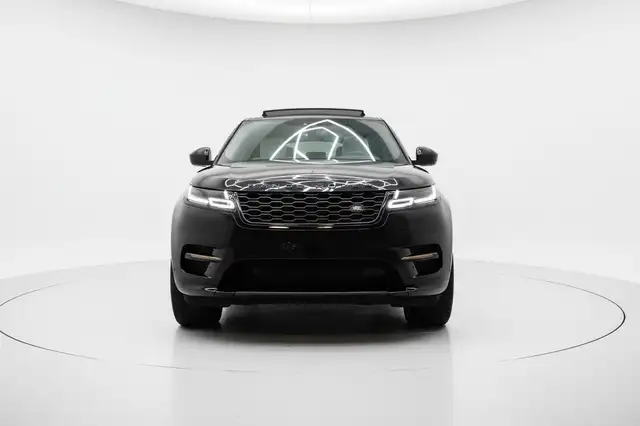 Land Rover Range Rover Velar view 2