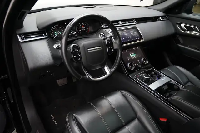 Land Rover Range Rover Velar view 11
