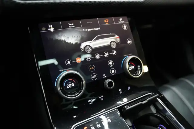 Land Rover Range Rover Velar view 15