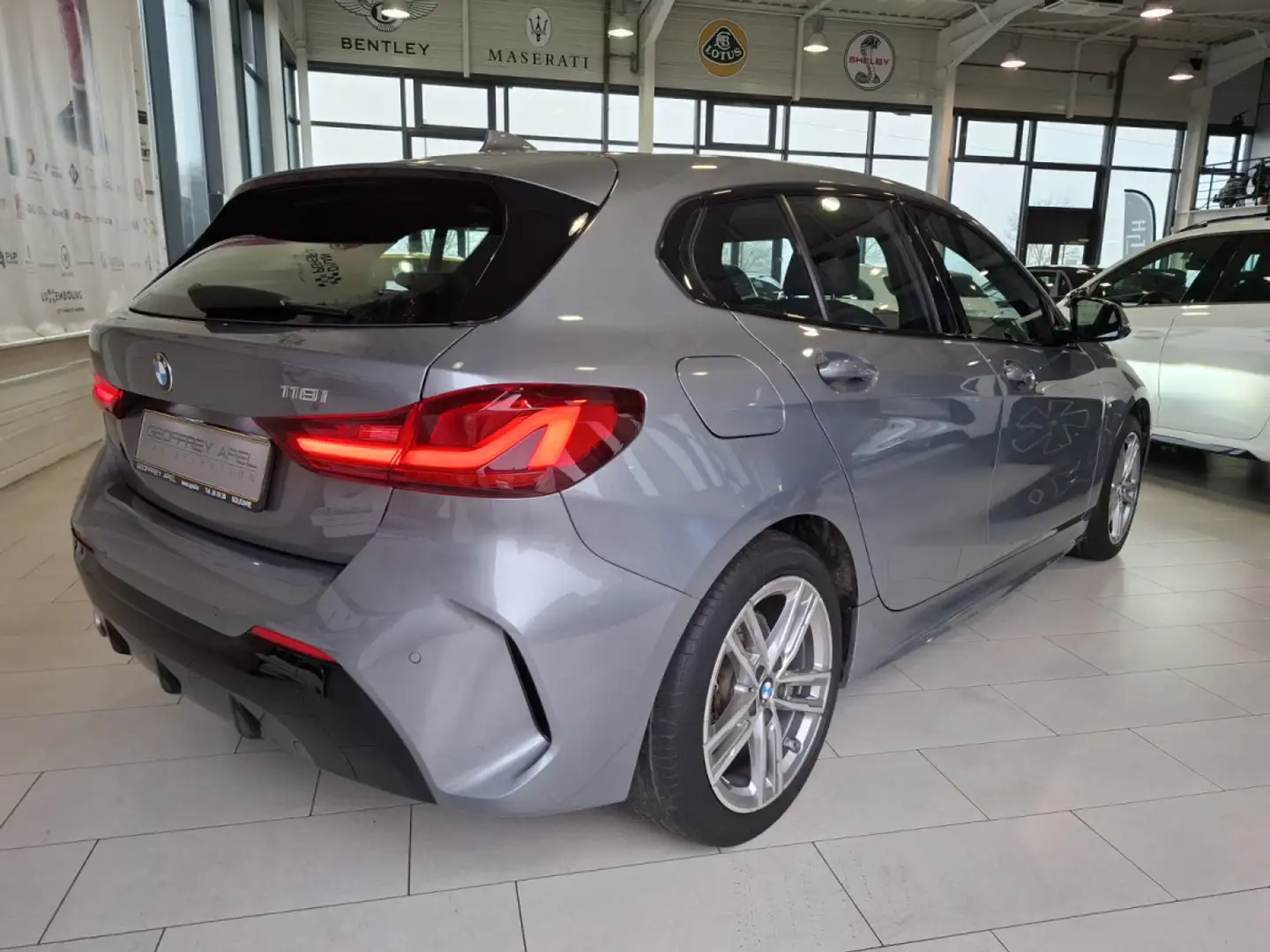 BMW 118 i M SPORT PAKET, 1 HAND, NAVI, LED, COCKPIT DIGITA Grau - 2