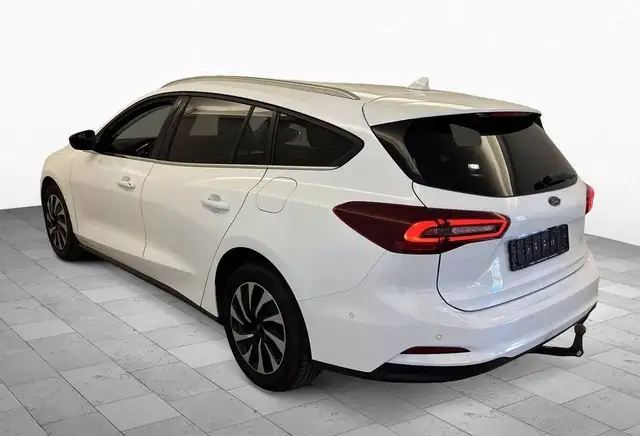 Ford Focus view 4