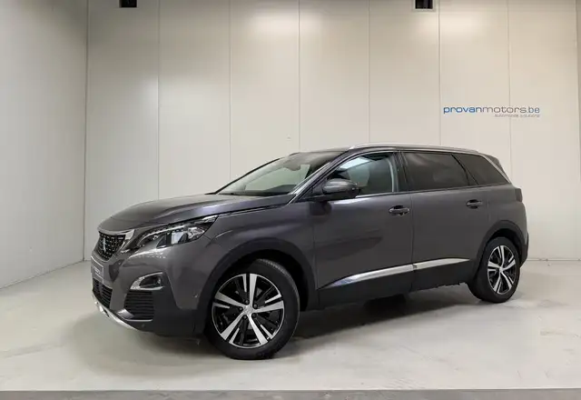 Peugeot 5008 view 4