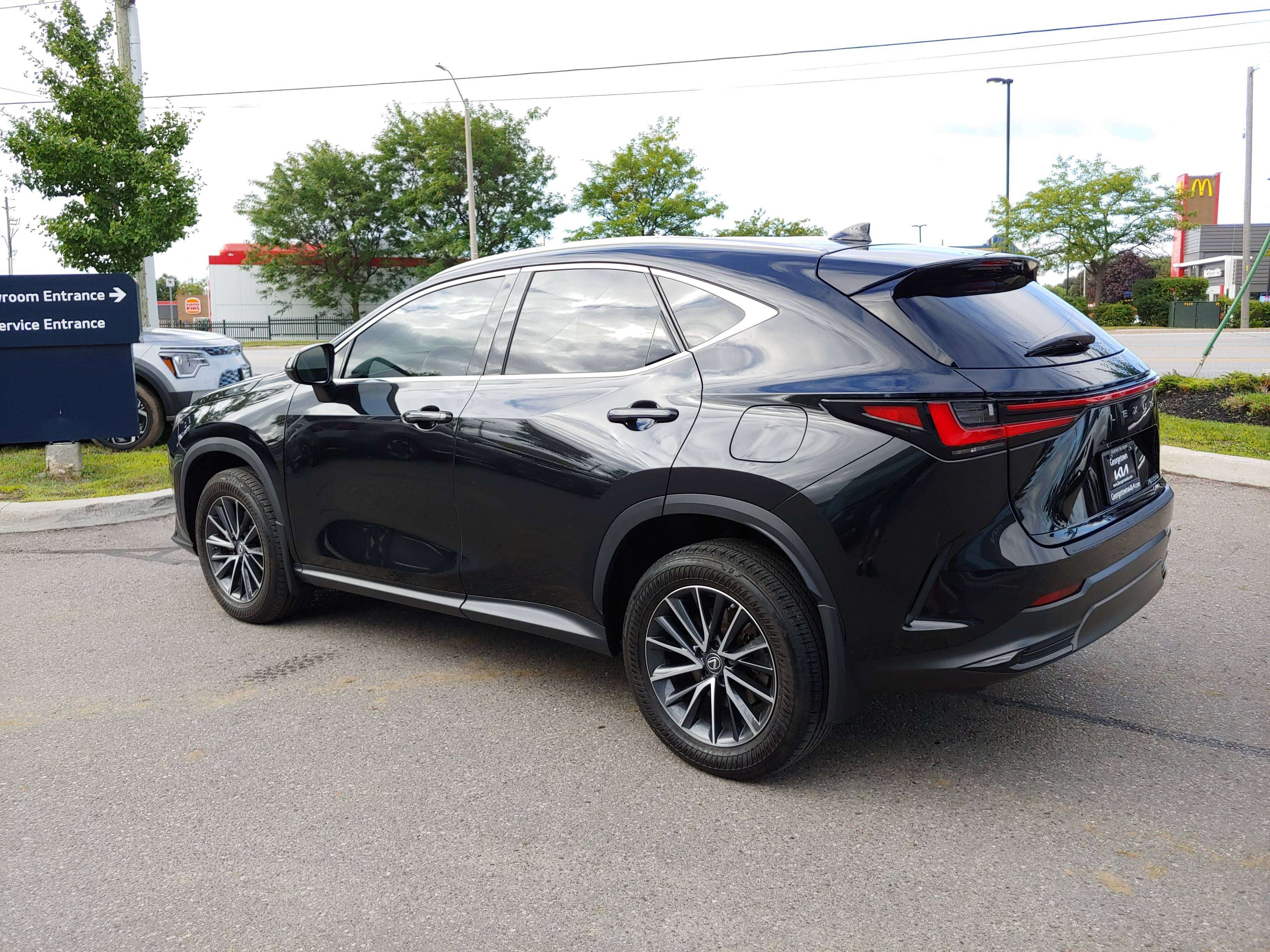 2023 Lexus NX Hybrid