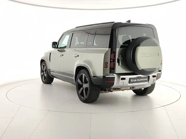 Land Rover Defender view 3