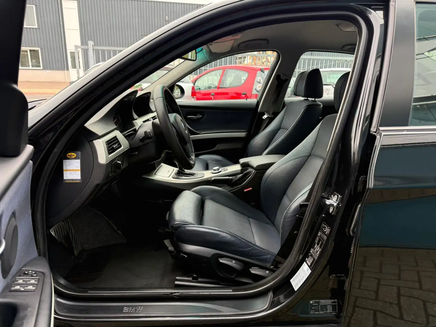 BMW 325 3-serie 325i Dynamic Executive Automaat Clima Navi Noir - 2