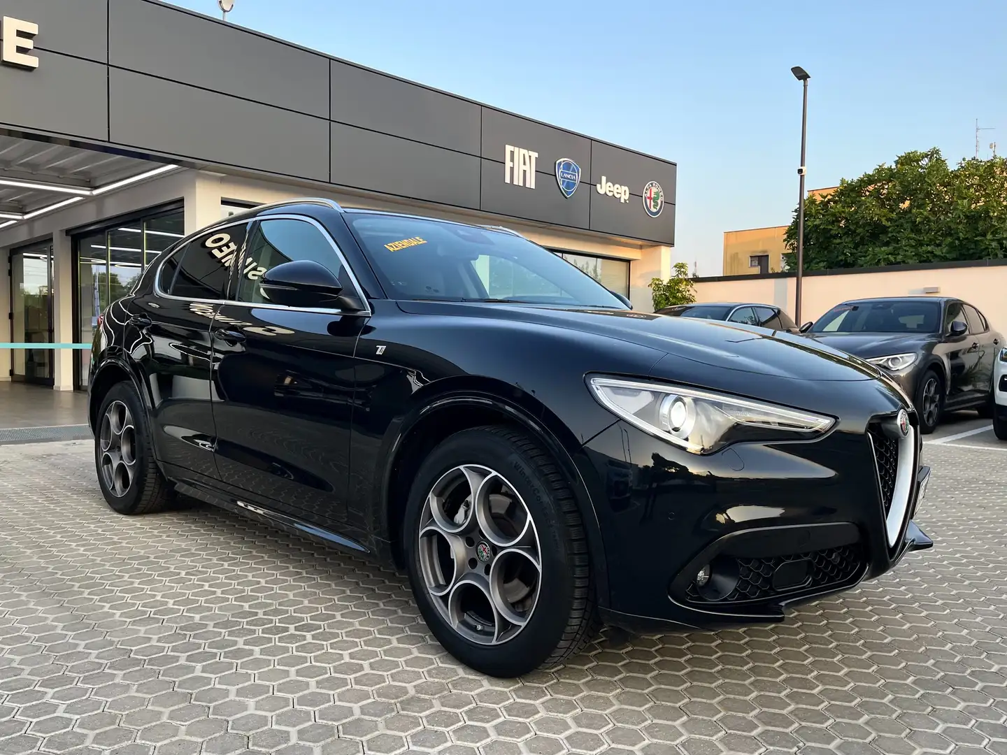 Alfa Romeo Stelvio Stelvio 2.2 t Ti Q4 210cv Auto Noir - 2