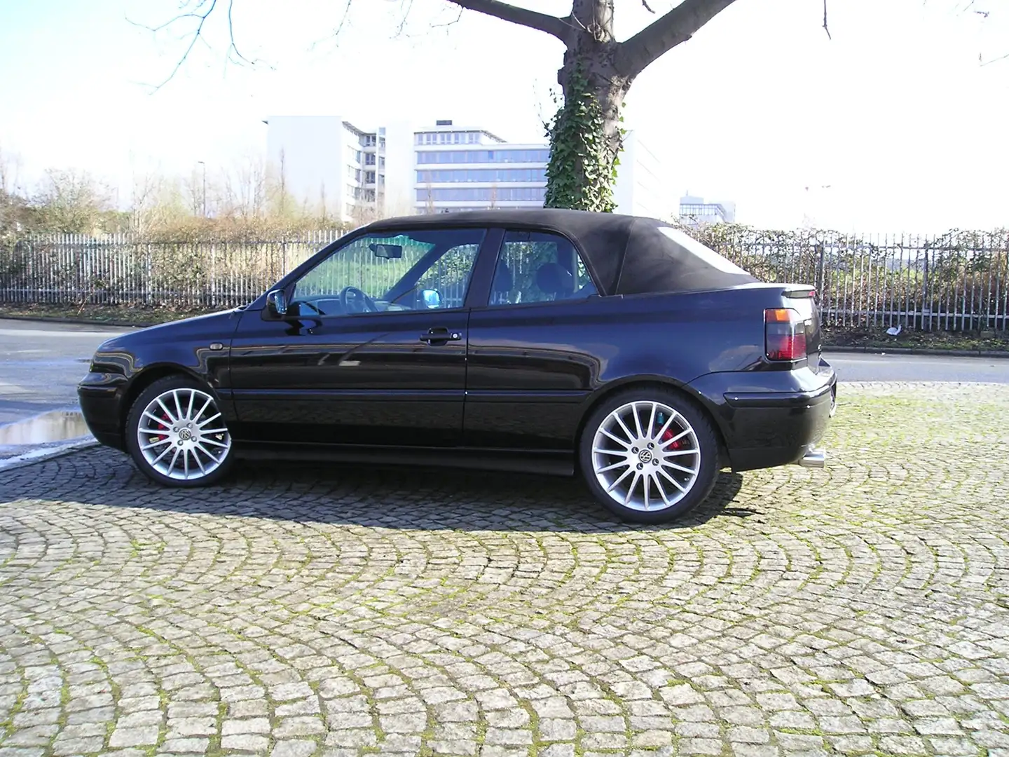 Volkswagen Golf Cabriolet Golf III Cabrio2.0 Highline Oettinger Umbau17 Zoll Černá - 2
