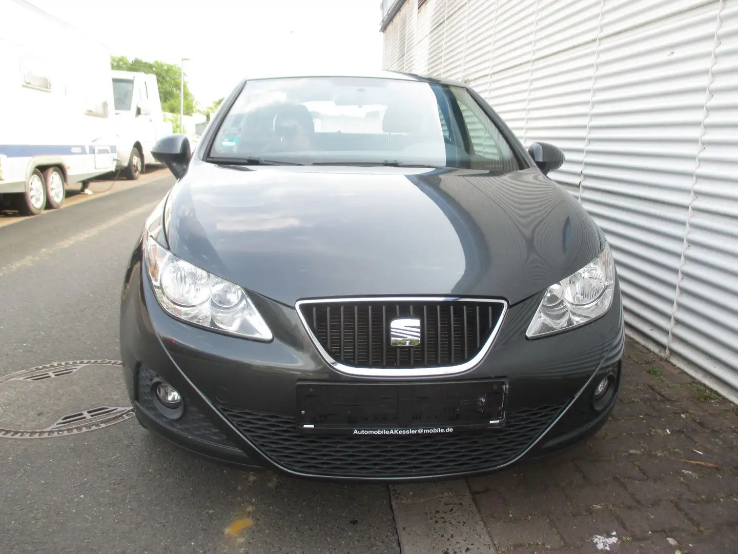 SEAT Ibiza Lim. Stylance Org.38720 km,Automatik,Klima Grau - 2