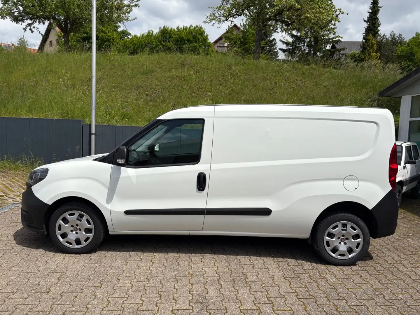 Fiat Doblò SX Maxi Kasten Weiß - 2