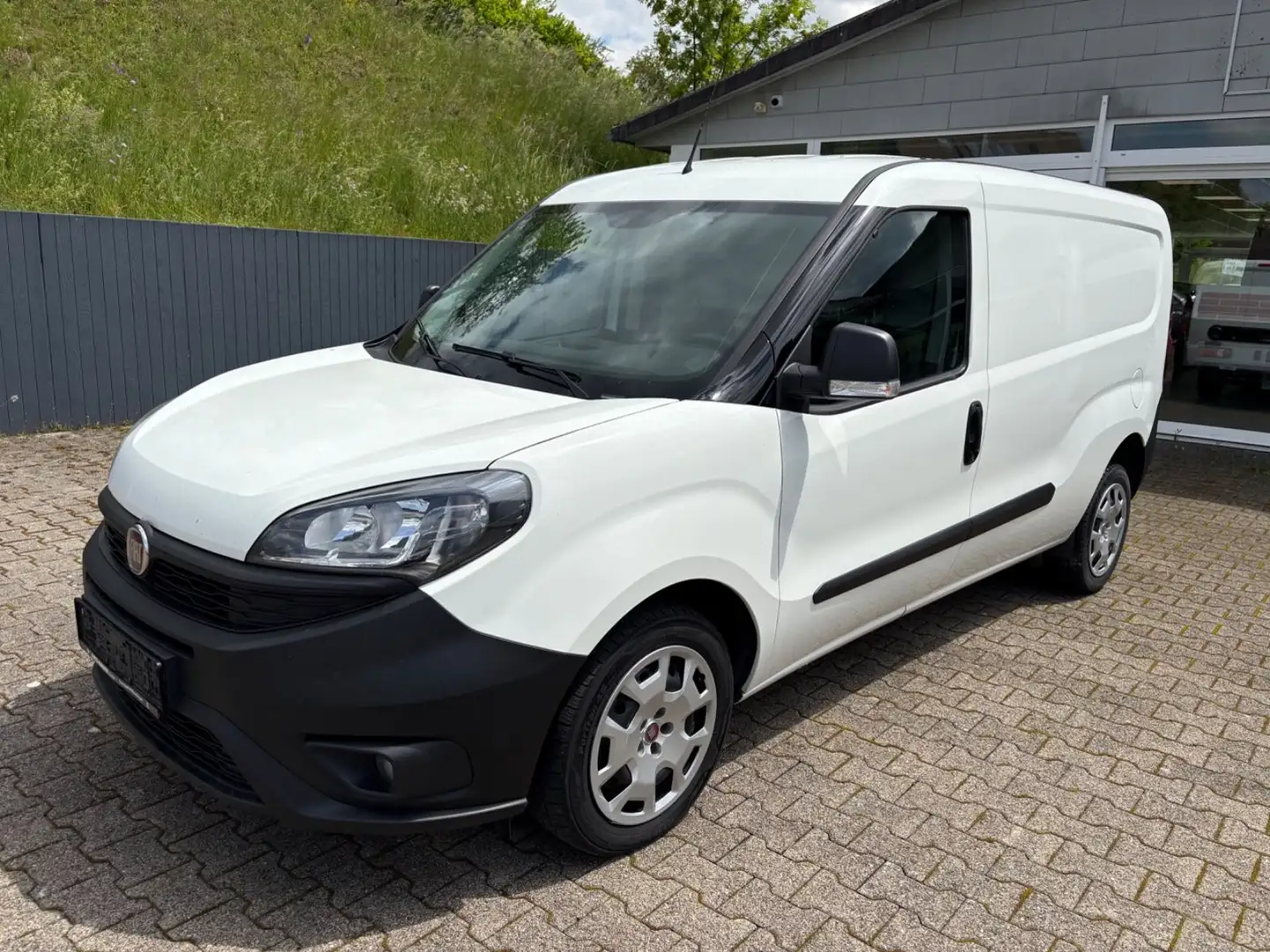 Fiat Doblò SX Maxi Kasten Weiß - 1
