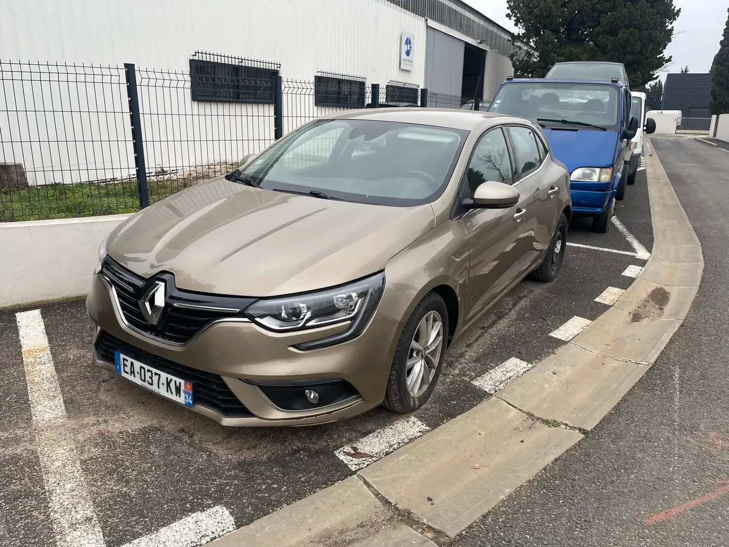 Renault Megane Mégane IV Berline dCi 110 Energy Business - 1