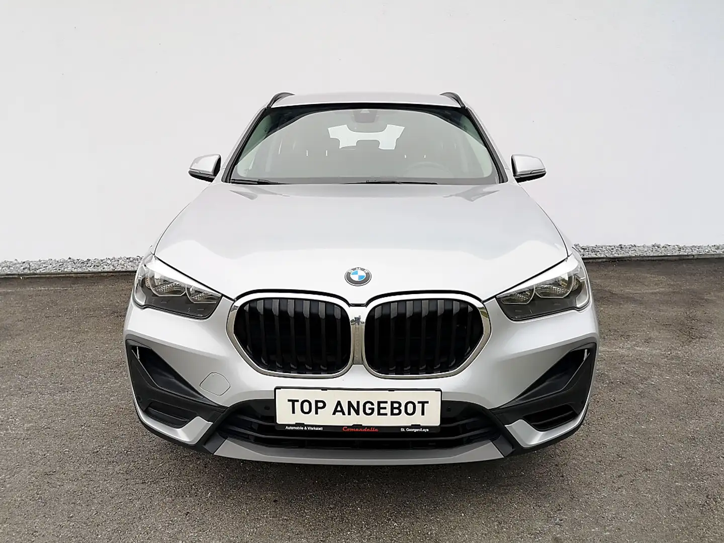 BMW X1 sDrive18i Silber - 2