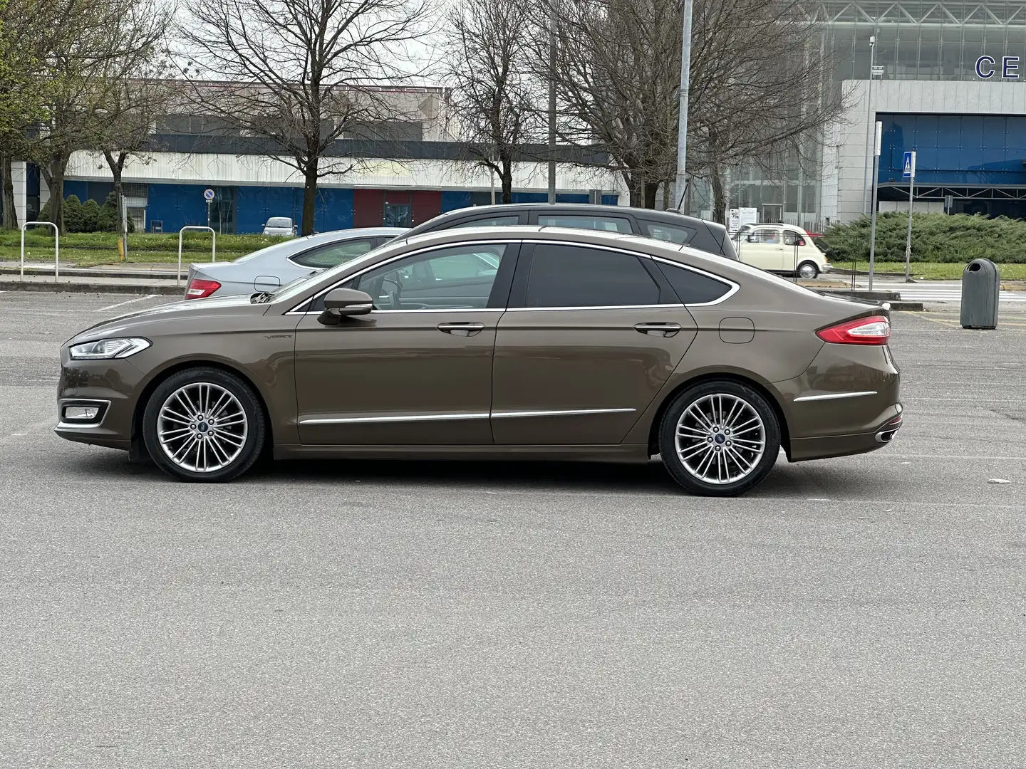 Ford Mondeo 4p 2.0 tdci bt Vignale s&s 210cv powershift - 1